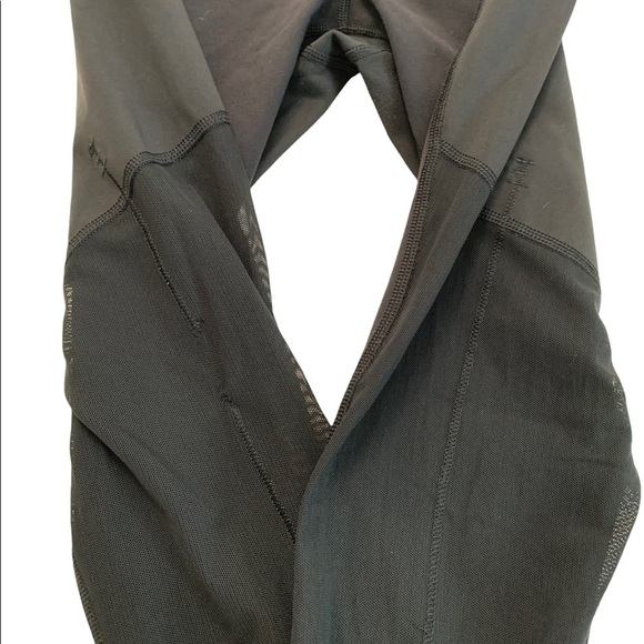 Lululemon Athletica Black & Pink Mesh Leggings Size 6 - Picture 16 of 16